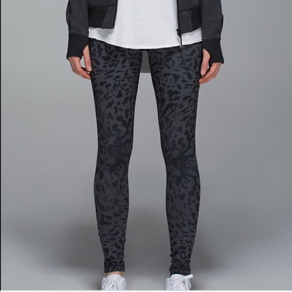 Animal swirl wunder under pants